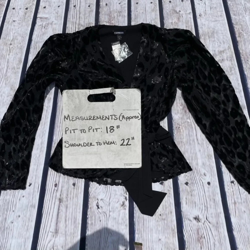 EXPRESS Metallic Leopard Wrap Front Bow Top Small - Picture 8 of 10